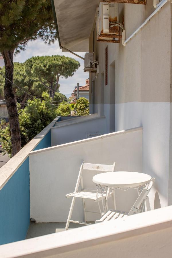 Hotel Villa Maris Rimini Exterior foto